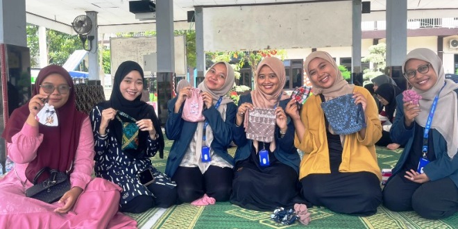 Kreatif Mahasiswa Prodi PPG UMG Olah Sampah Menjadi Produk Unik